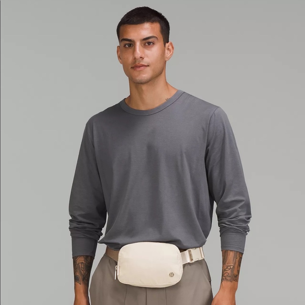 Everywhere Belt Bag in White Opal- Brand New - Picture 7 of 7
